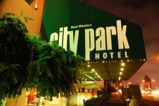 City Park Hotel Melbourne Esterno foto